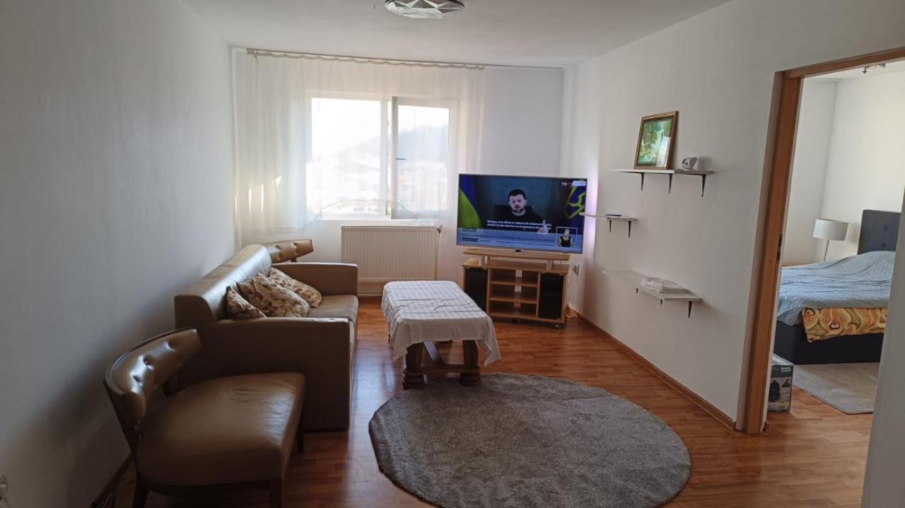Apartament Marly Cathedral Gura Humorului Buitenkant foto